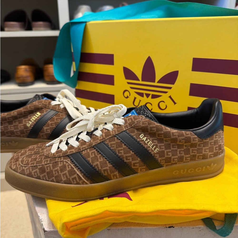 GUCCI GAZELLE
"GG MONOGRAM - BROWN"